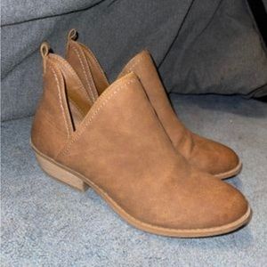 Brown Stacked heeled boots